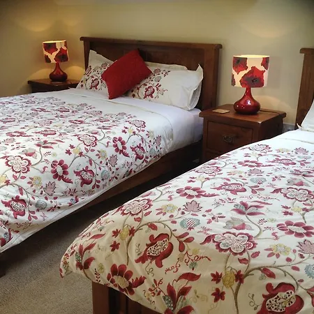 Bed & Breakfast Channel View 3*