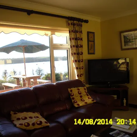 فندق مبيت وإفطار Channel View 3*