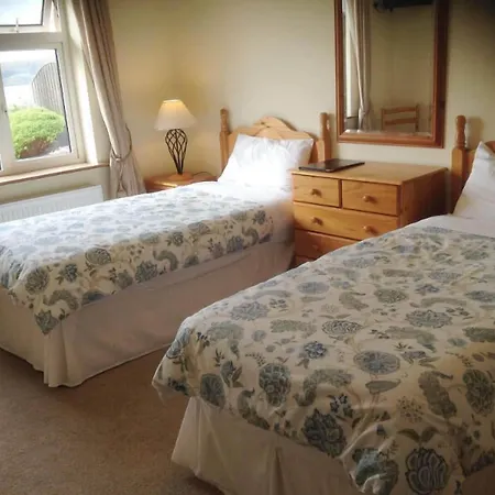 Bed & Breakfast Channel View 3*