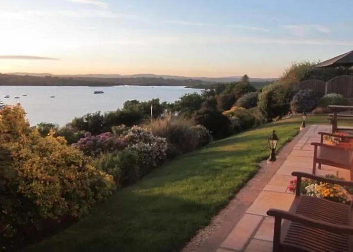 Bed & Breakfast Channel View